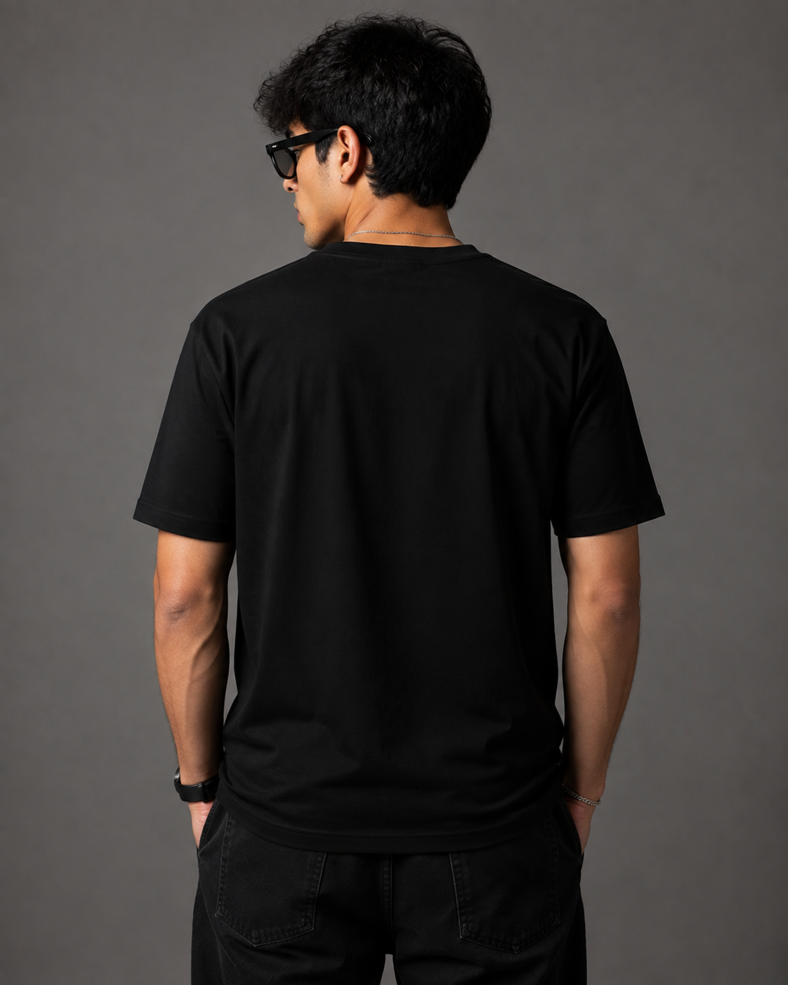 UDTA TEER™ – Bold Graphic Black T-Shirt